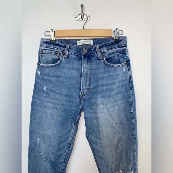 Abercrombie The Skinny High Rise 26/2 blue Destruction Holes on knees - Picture 2 of 8